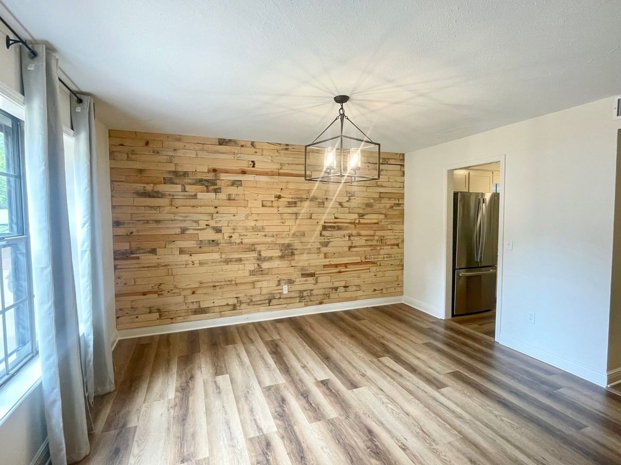 453 Pine Ridge Dr - Photo 5 of 18