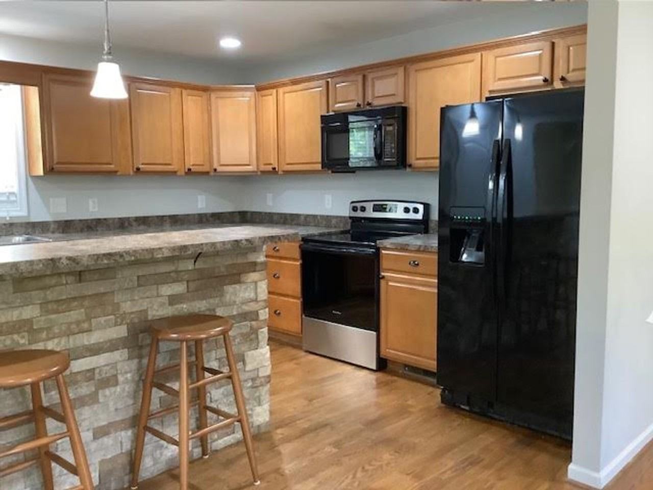1337 Pine Bluff Dr - Photo 4 of 9