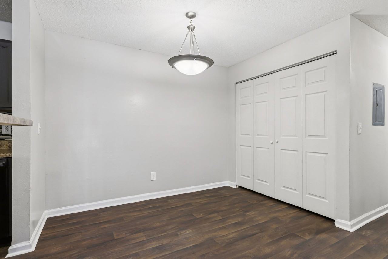 Gregory Lane - Photo 3 of 21
