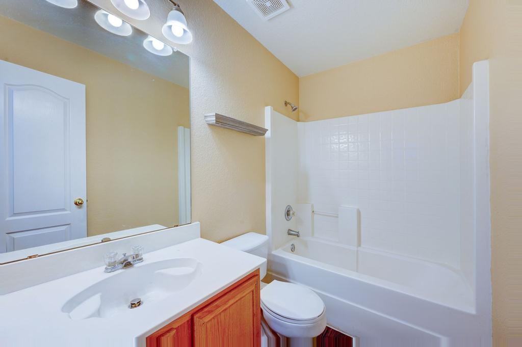421 Leisure Dr - Photo 4 of 20