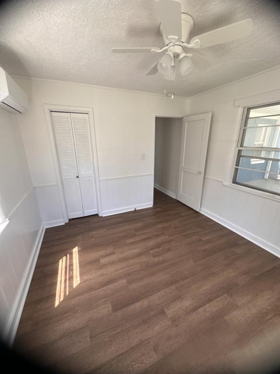 2233 A St Ne - Photo 4 of 14