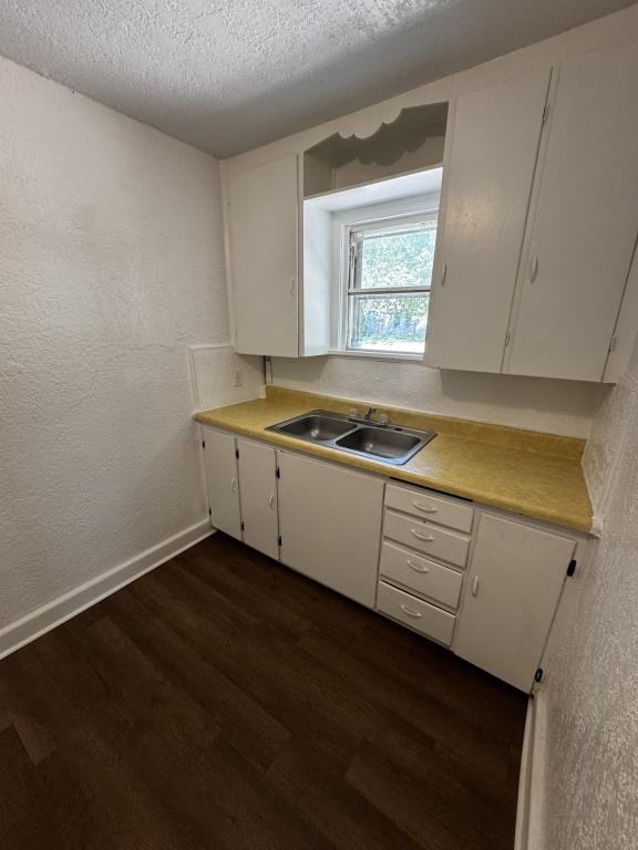 2313 B St Ne - Photo 5 of 16