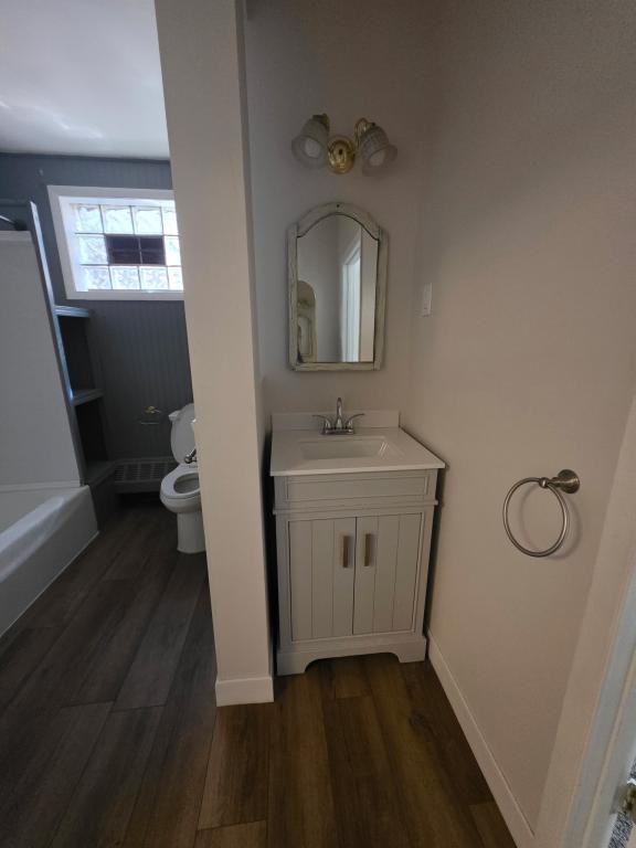 1906 Iowa Ave - Photo 2 of 10