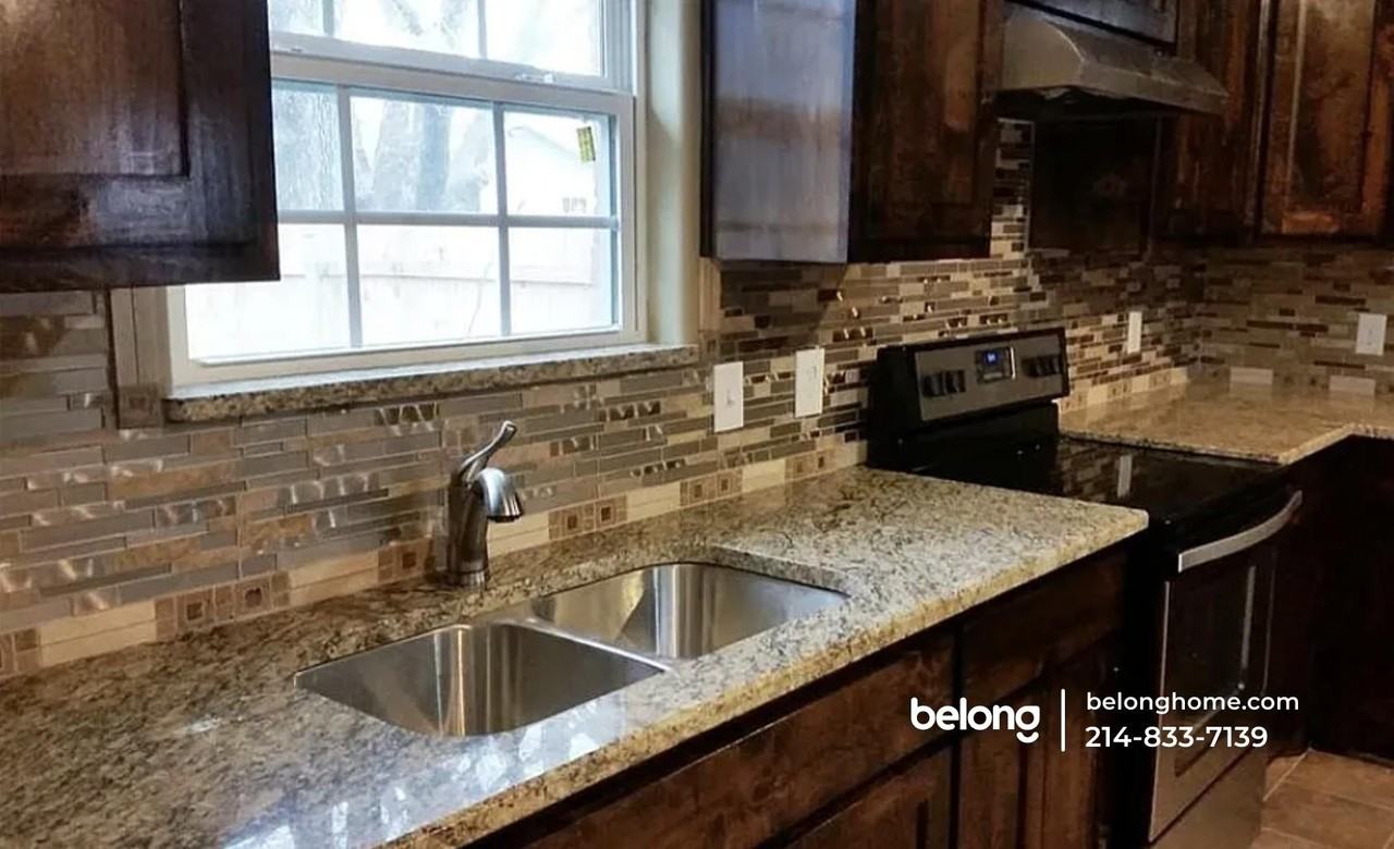 9704 Santa Monica Dr - Photo 4 of 5