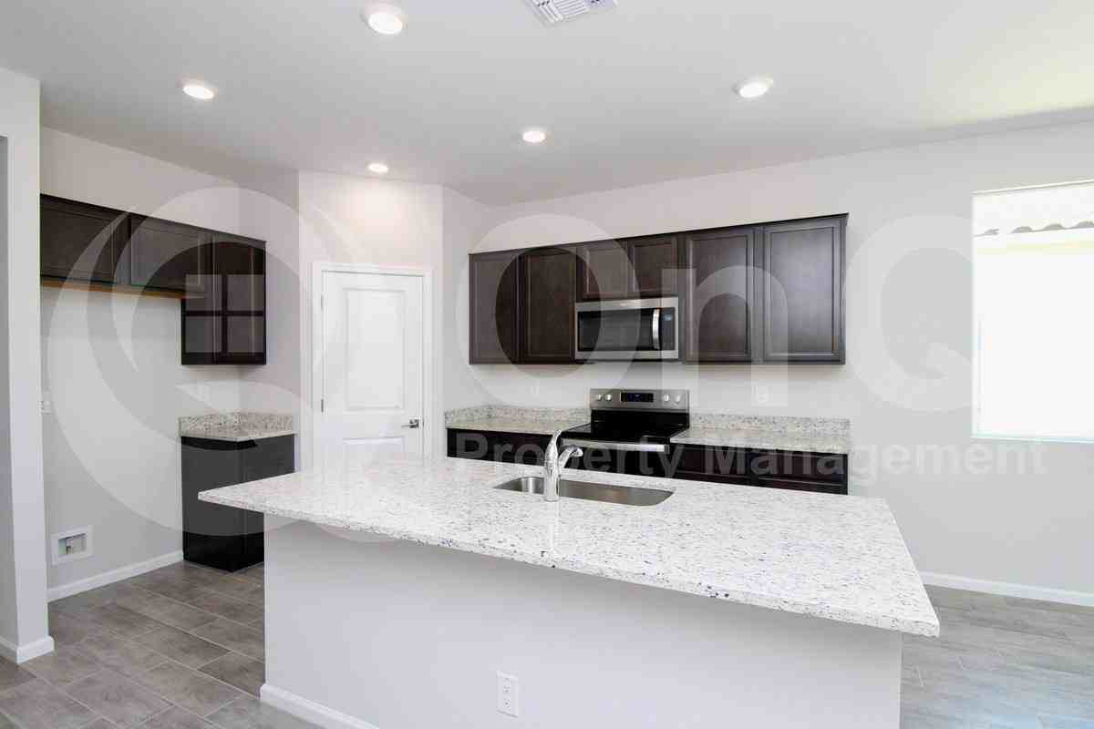 1881 S 245th Dr - Photo 3 of 10