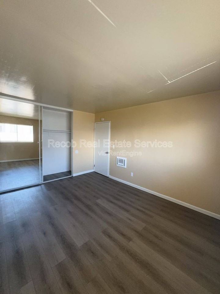 716 Broadway #18 - Photo 6 of 10