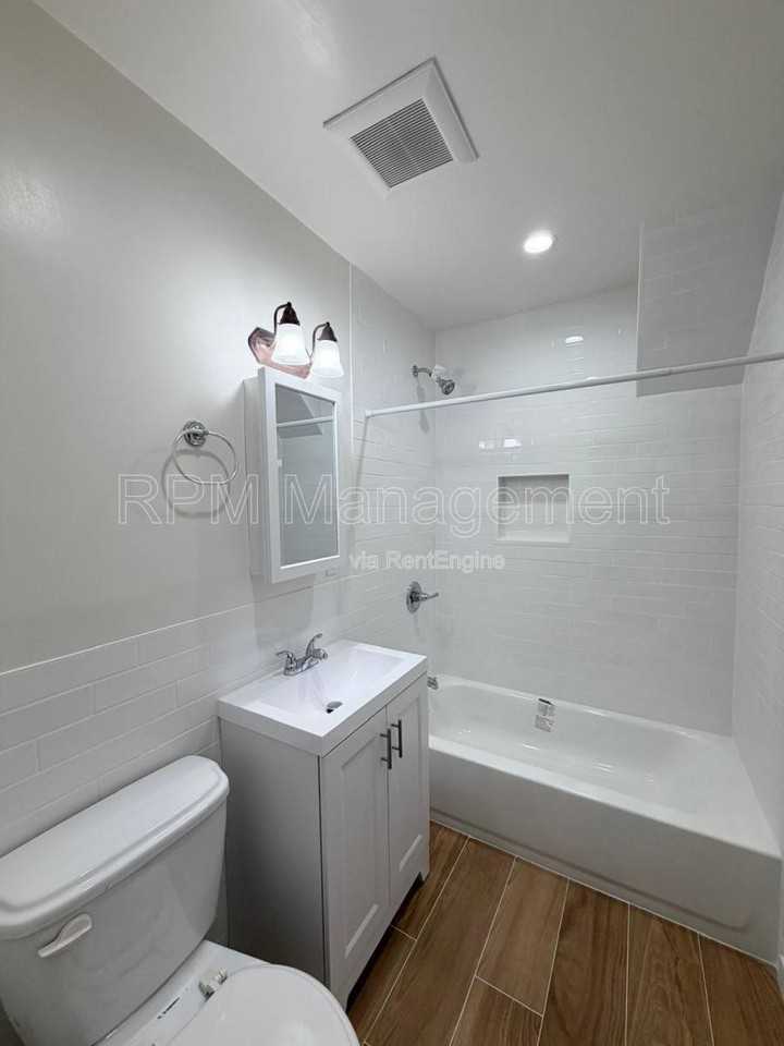 4800 Beverly Blvd #3 - Photo 5 of 7