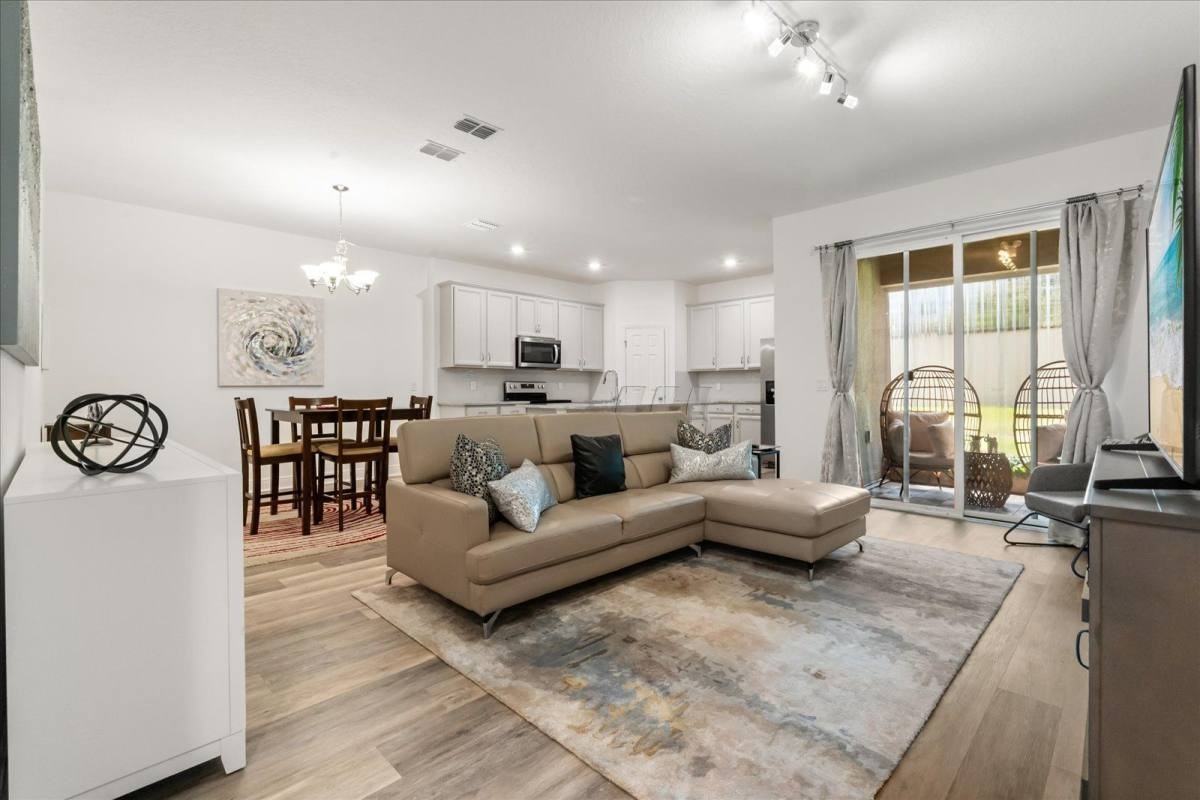 2433 Firstlight Way - Photo 2 of 10