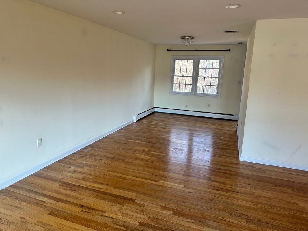 718 Spring Ave - Photo 5 of 11