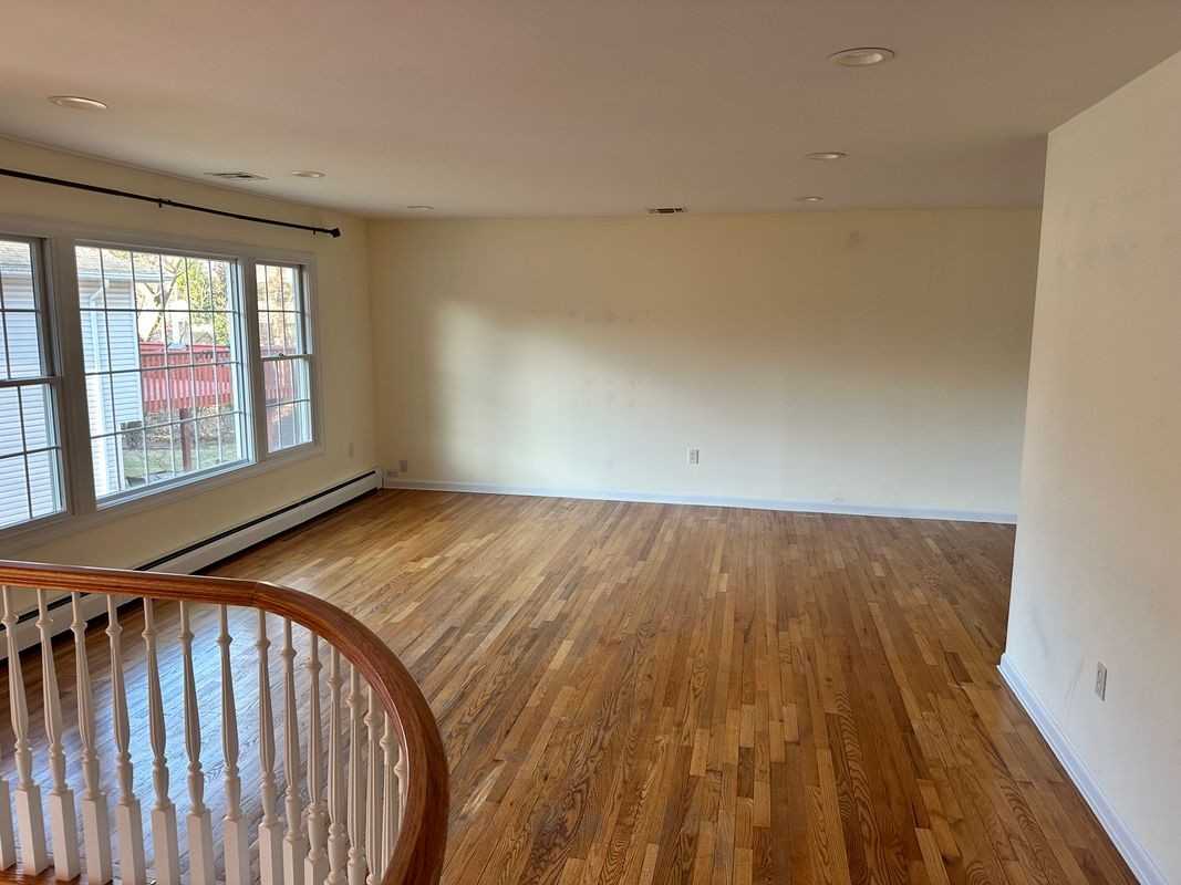 718 Spring Ave - Photo 7 of 11