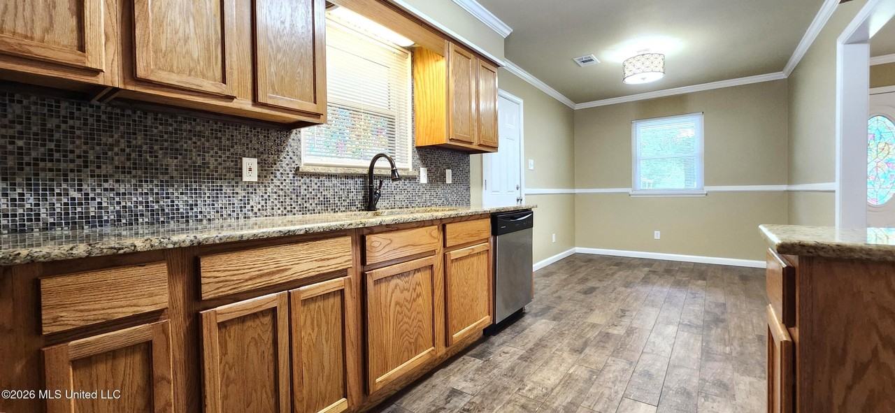 246 Woodland Cir - Photo 6 of 12