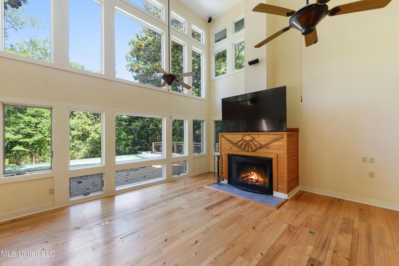 1220 Sunset Dr - Photo 4 of 40