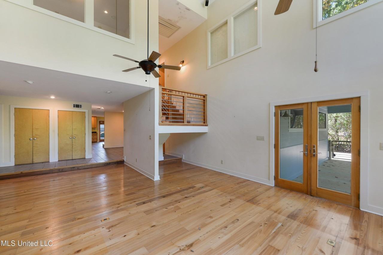 1220 Sunset Dr - Photo 6 of 40