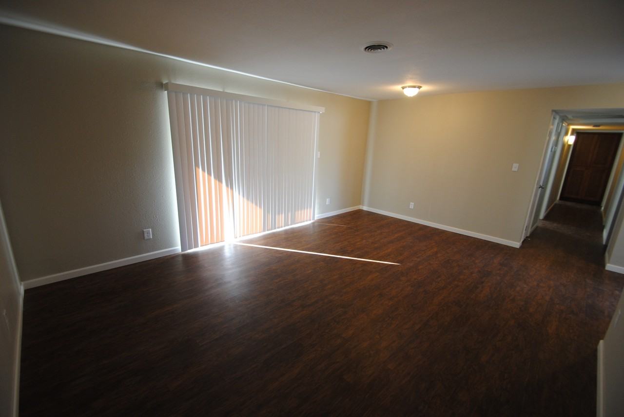 3745 Wrigley Cir - Photo 3 of 10