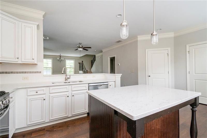 2808 Fullers Aly - Photo 5 of 13