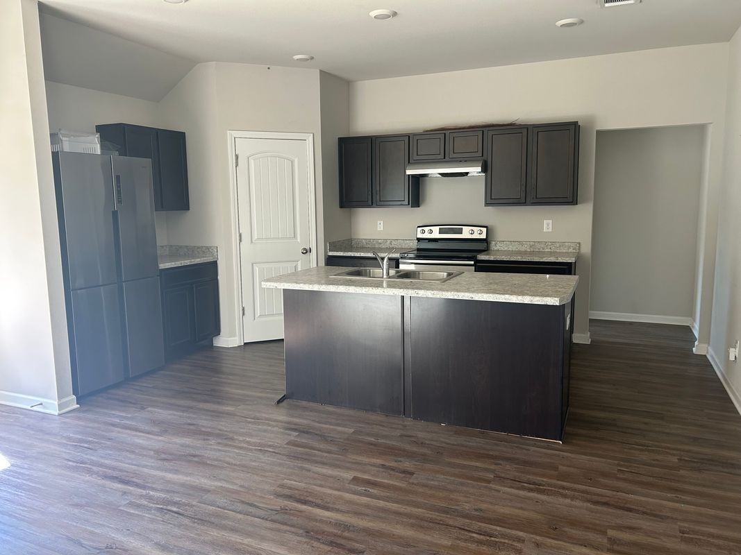 13340 Isabella Blvd - Photo 2 of 11