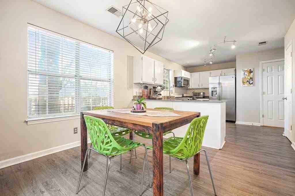 5078 Afton Way Se - Photo 3 of 50