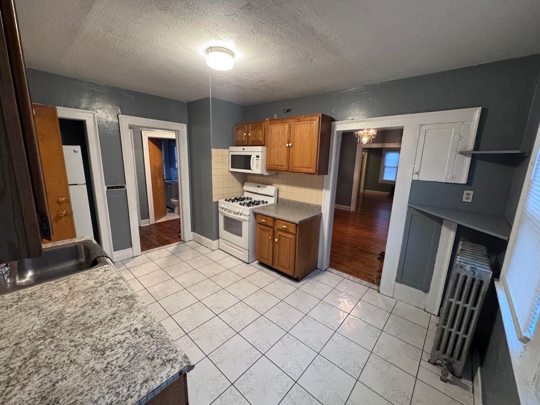 20 Tower Ave - Photo 6 of 18