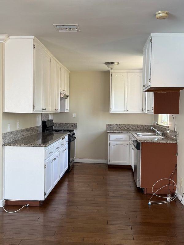 12139 Gard Ave - Photo 3 of 36