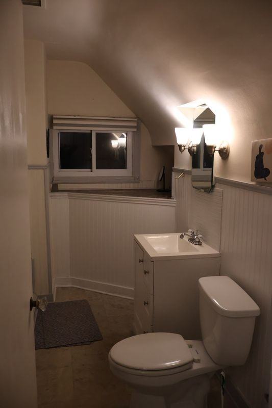 1152 Main St - Photo 4 of 10