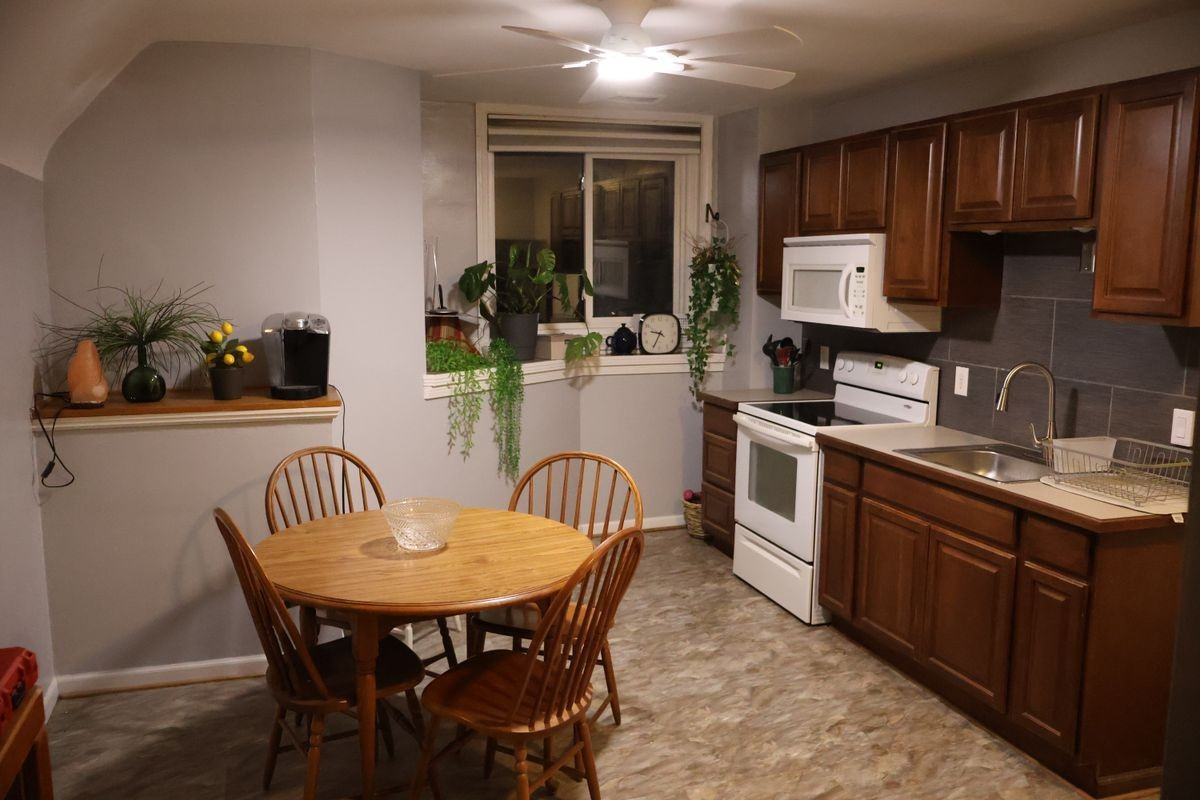 1152 Main St - Photo 7 of 10