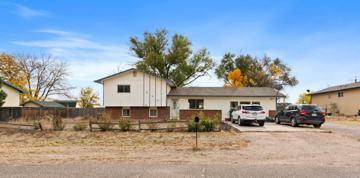 featured image of 484 S Clarion Dr
