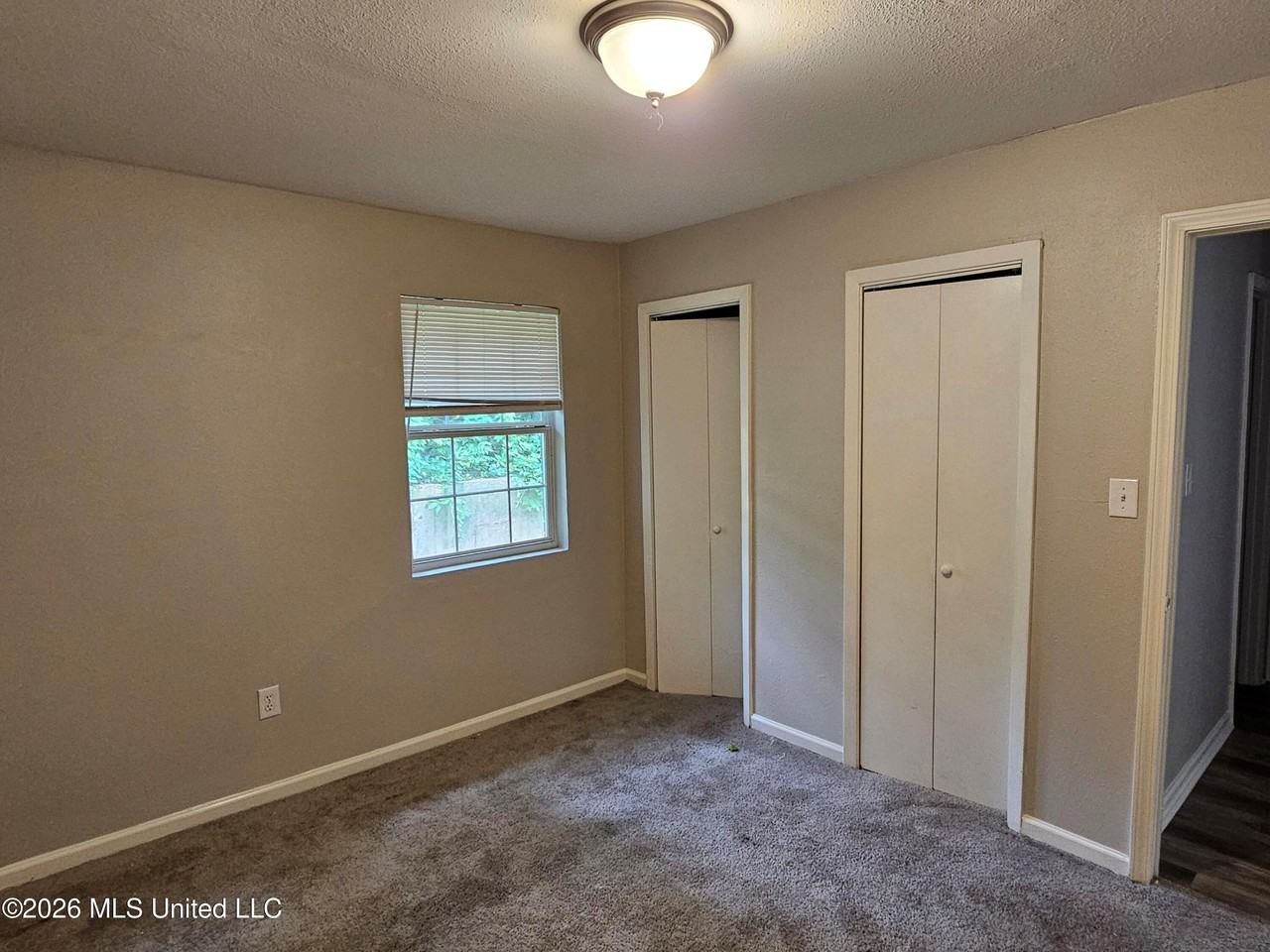 227 Lawrence Rd - Photo 5 of 11