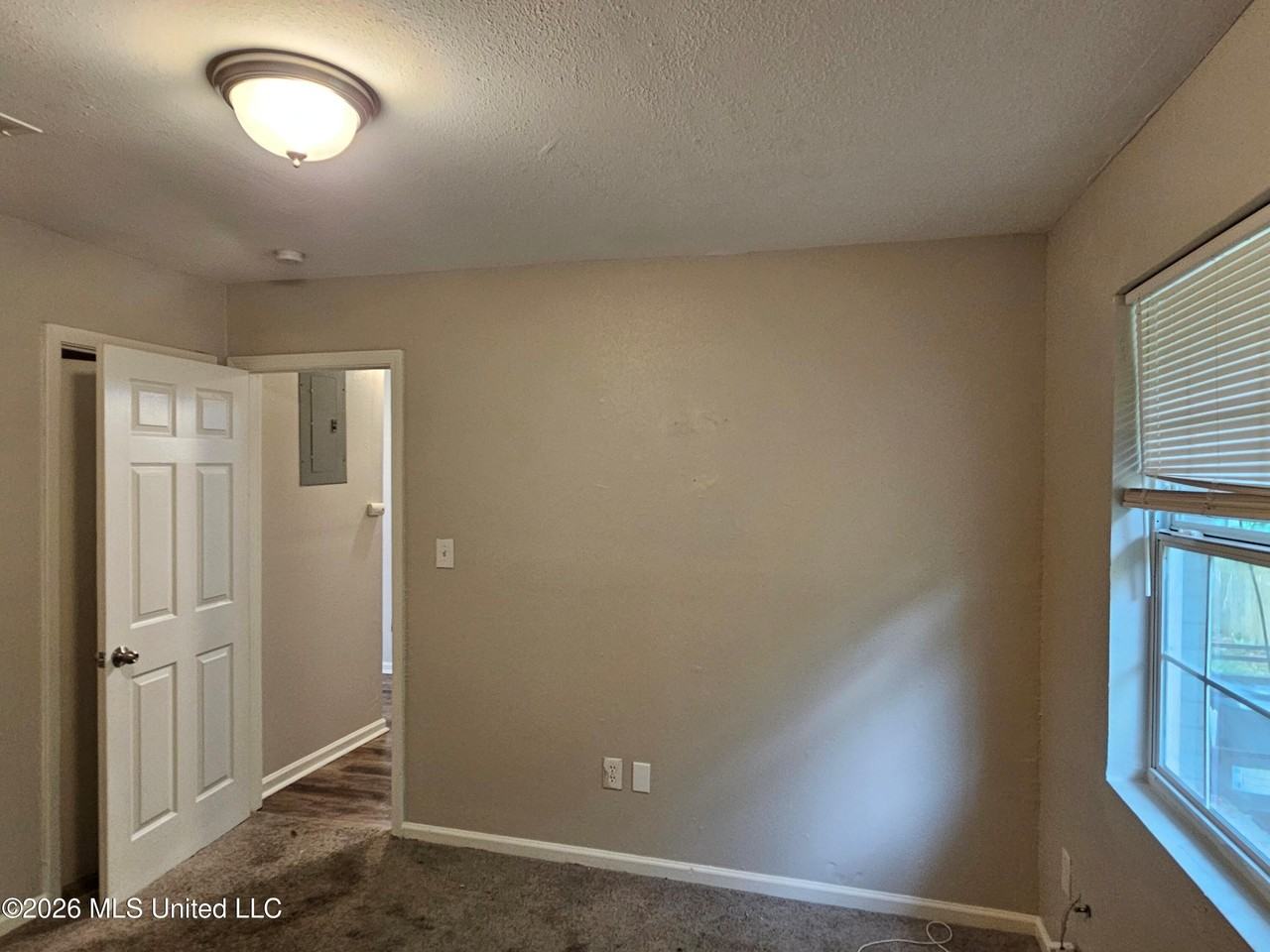 227 Lawrence Rd - Photo 7 of 11