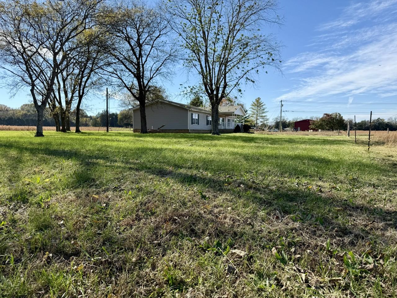 6124 Sledge Rd - Photo 2 of 39