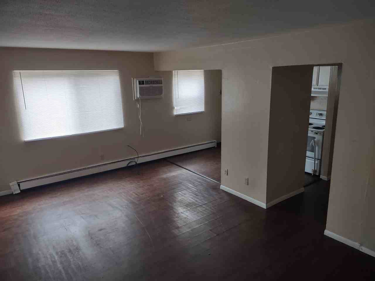 1034 Suburban Ave #307 - Photo 3 of 4
