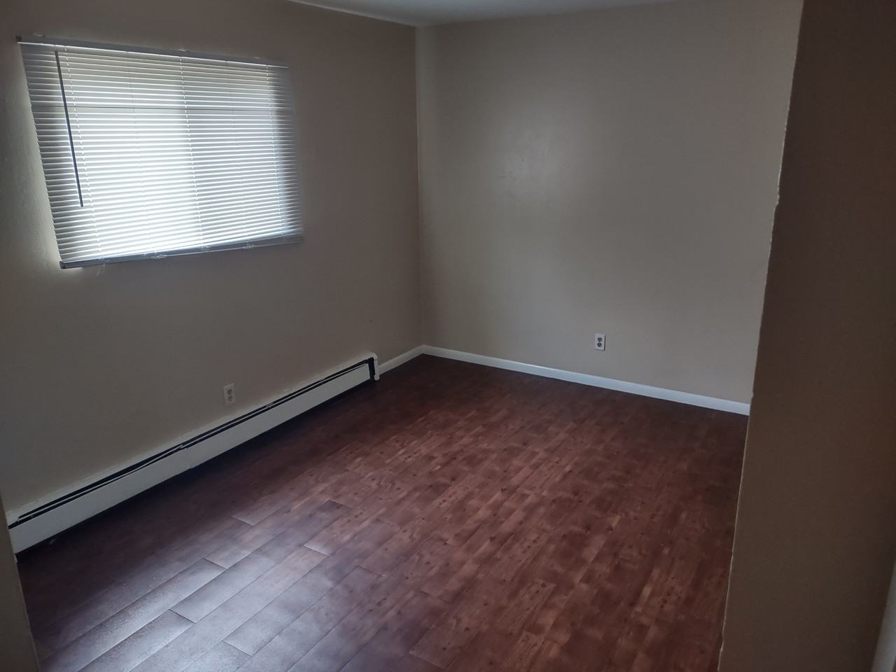 1034 Suburban Ave #307 - Photo 4 of 4