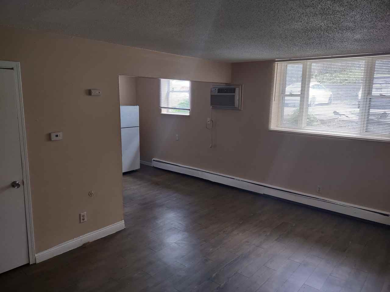 1034 Suburban Ave #104 - Photo 3 of 5