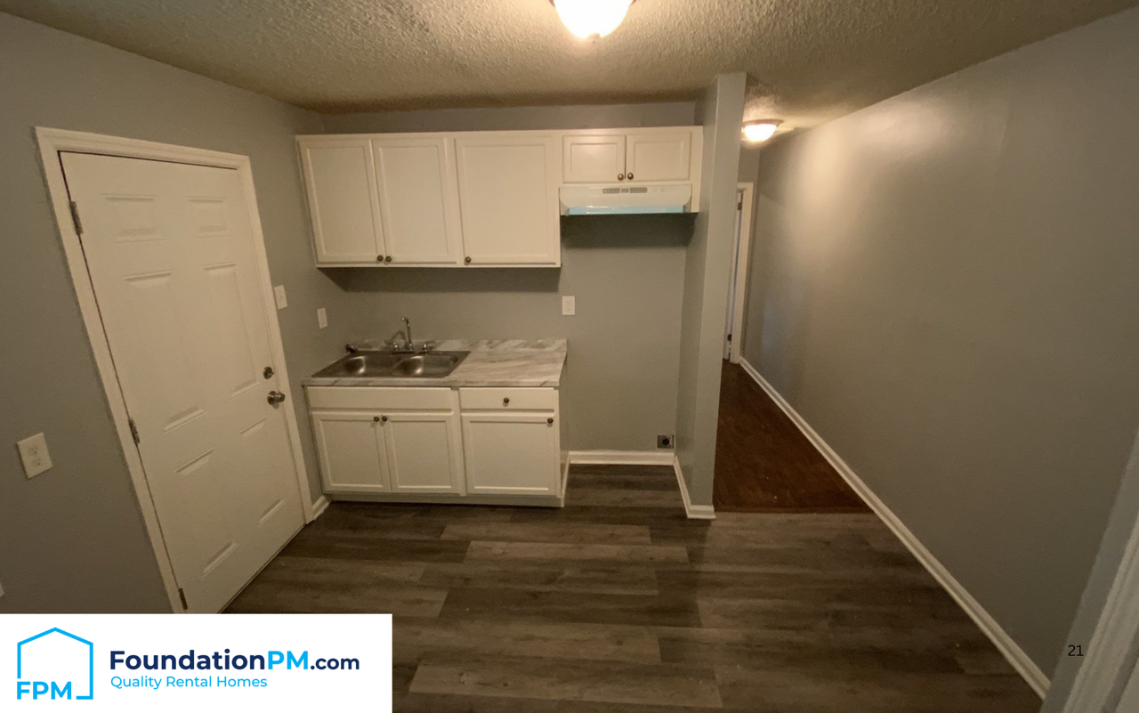 3050 Sinclair St - Photo 6 of 8