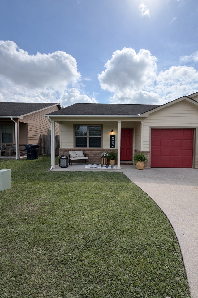 21437 W Wallis Dr Unit B #B - Photo 2 of 9