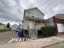 featured image of 139 W 7th Ave #1