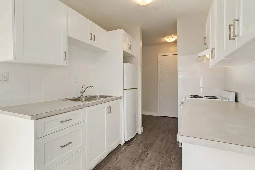 Viking Apartments - Photo 3 of 11