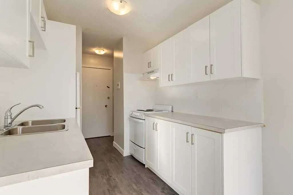 Viking Apartments - Photo 4 of 11