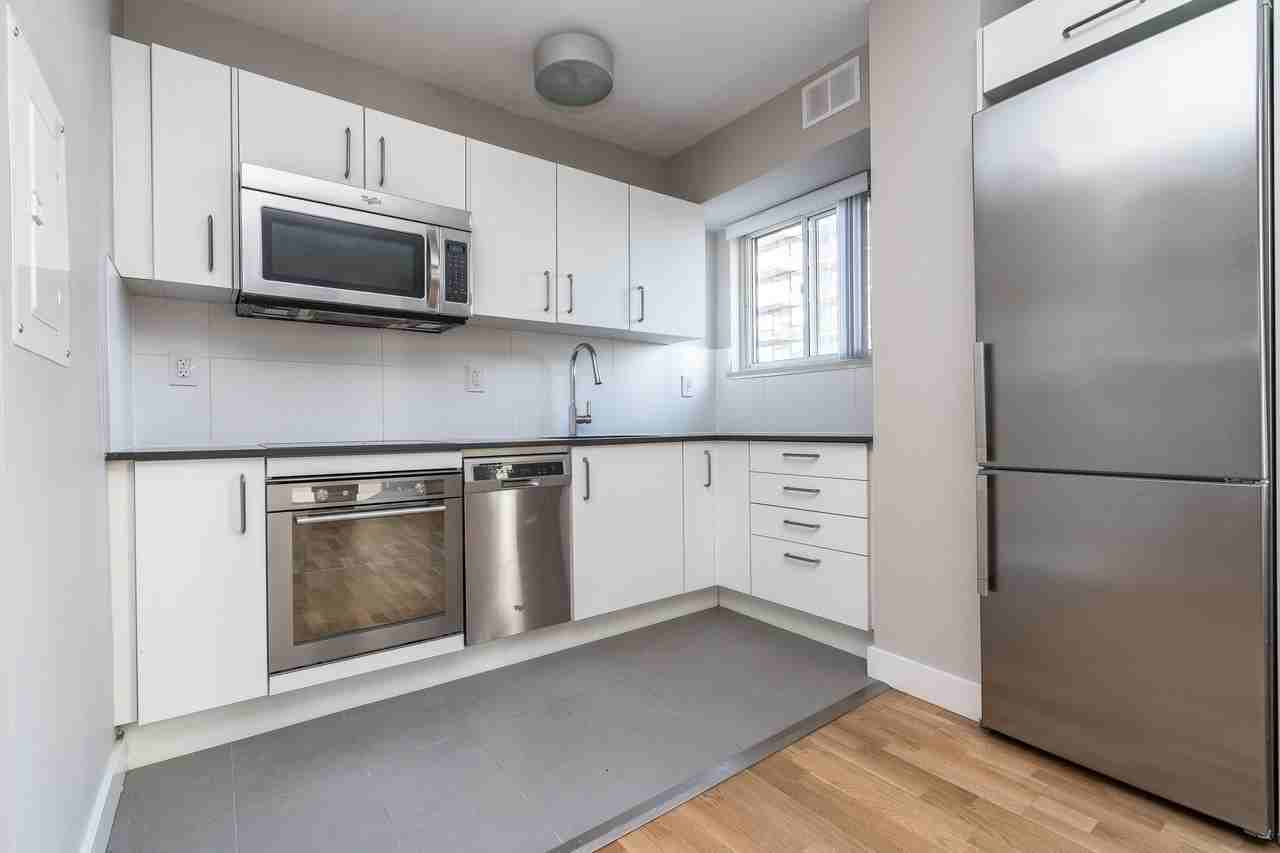 99 Tyndall Avenue - Photo 4 of 50