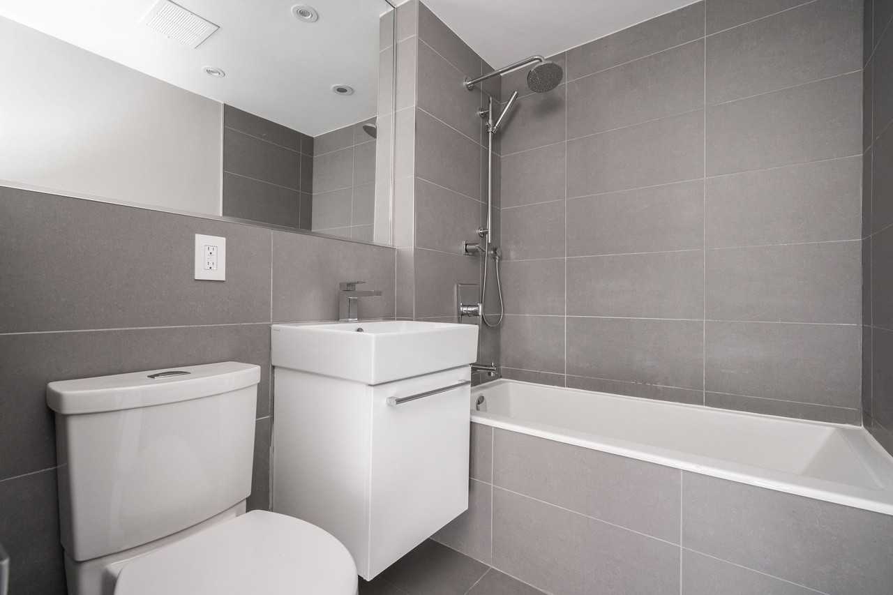 99 Tyndall Avenue - Photo 5 of 50