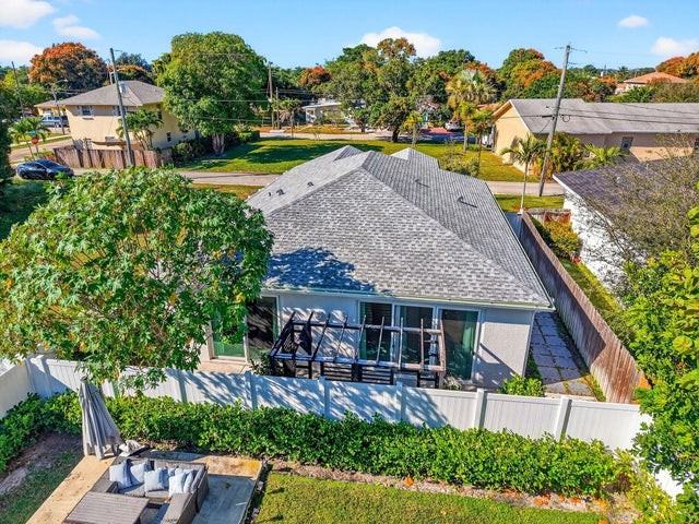341 Oak alley - Photo 4 of 8