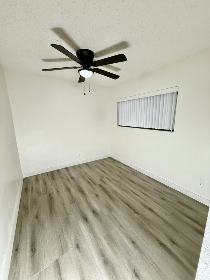 5039 Alhambra Ave - Photo 2 of 8