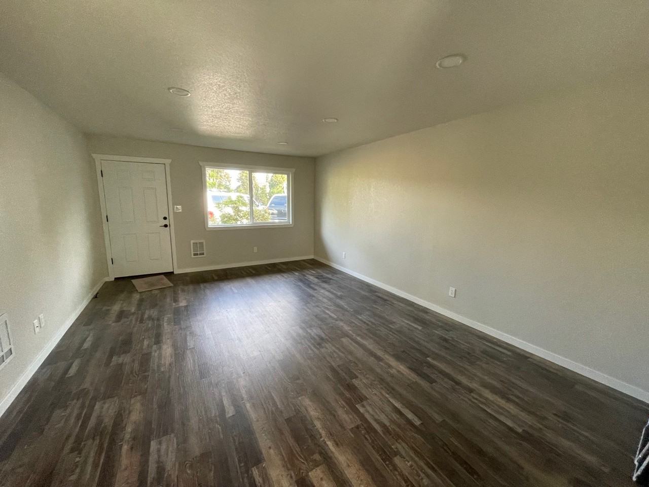 8921 Northwood Rd #5 - Photo 6 of 13