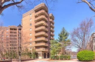 1050 N Stuart St #1 - Photo 1 of 1