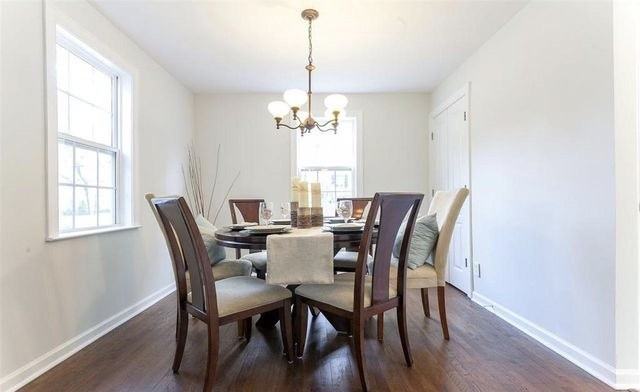1301 Vickers Ave - Photo 6 of 24