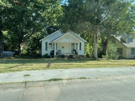 featured image of 606 W Hill St