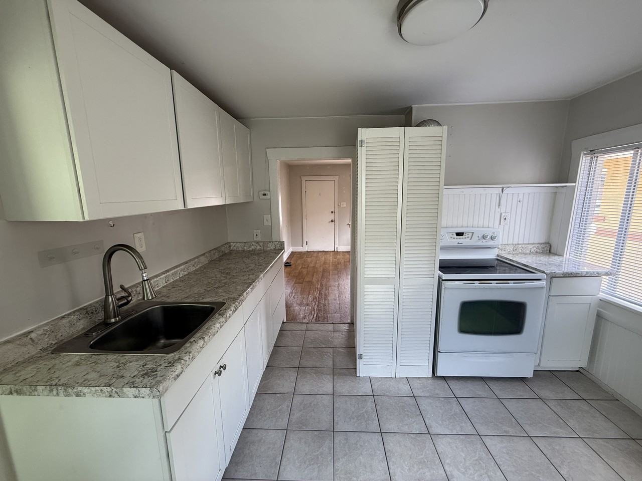 964 S James Ct - Photo 5 of 19