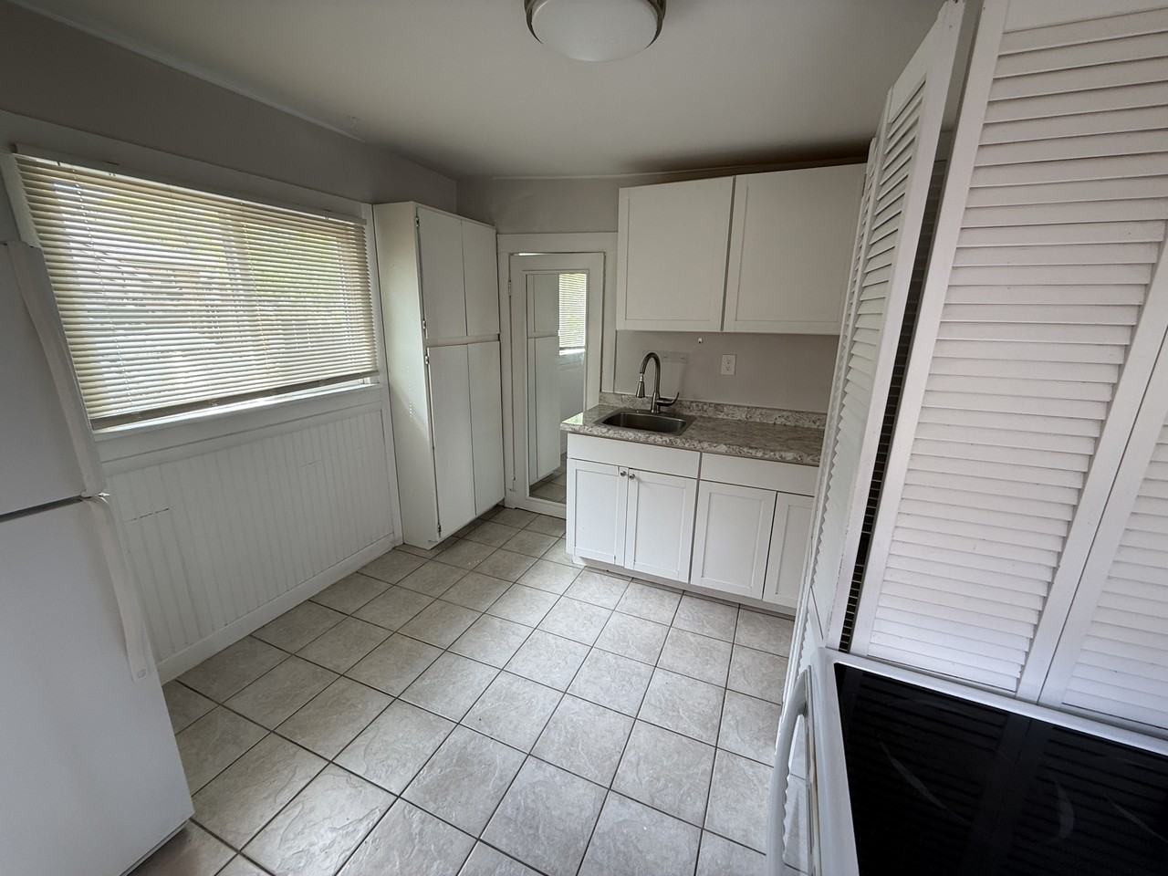 964 S James Ct - Photo 6 of 19