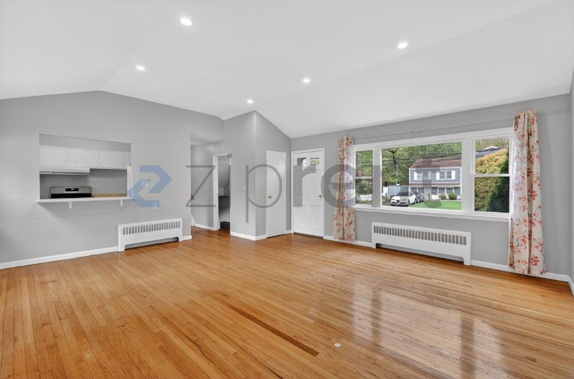 30 Mary Ln - Photo 5 of 33
