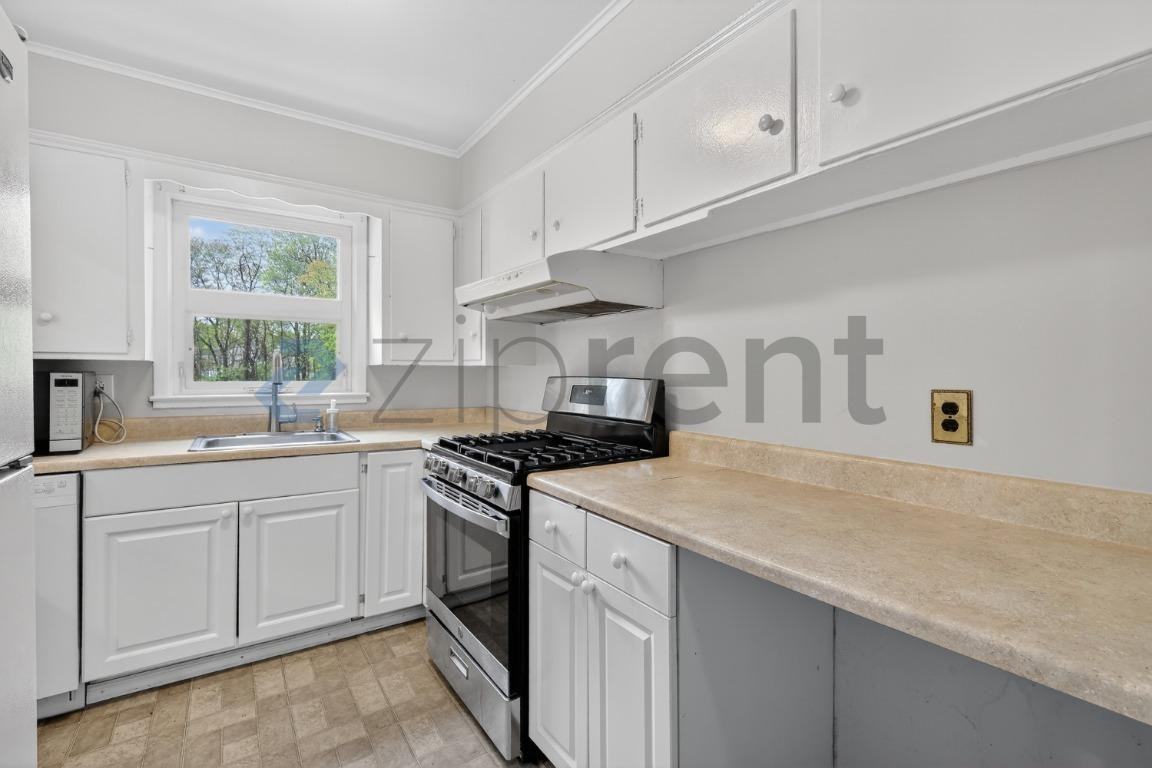 30 Mary Ln - Photo 7 of 33