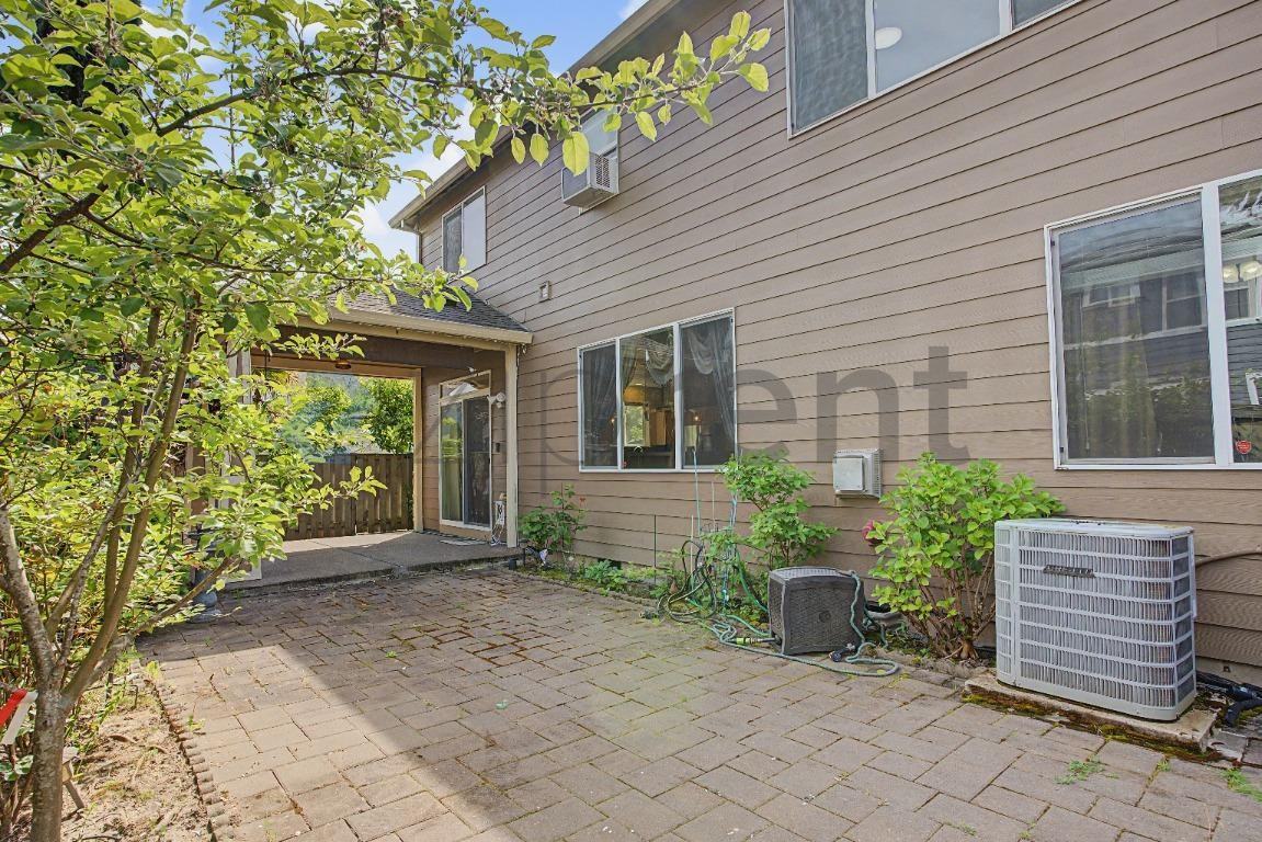 132 Ne 63rd Ave - Photo 7 of 39